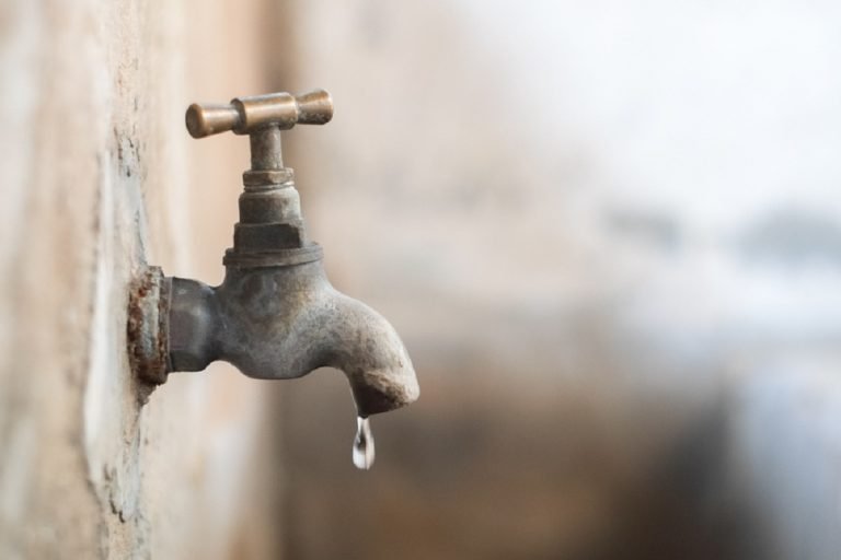 Keep Your Plumbing Safe During the Summer Heat