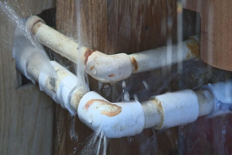 Repairing and Preventing Frozen Pipes in Ottawa