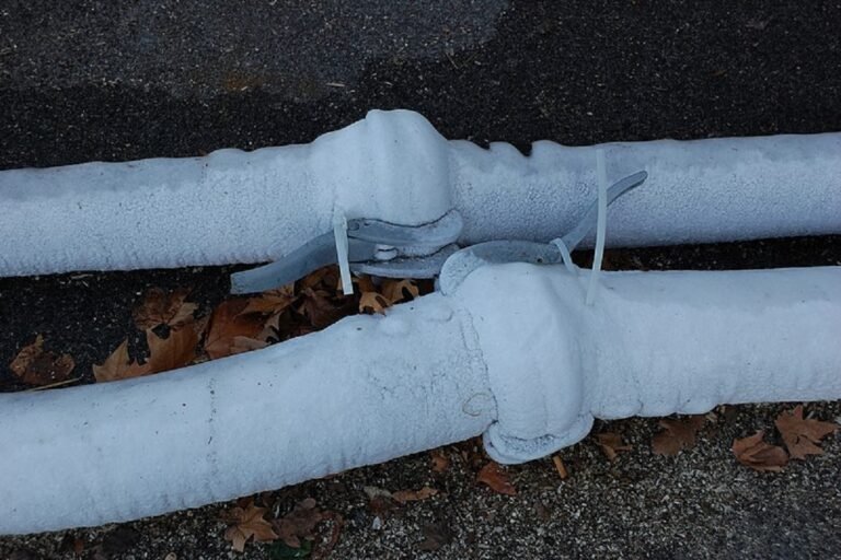 7 Ways to Avoid Freezing Pipes