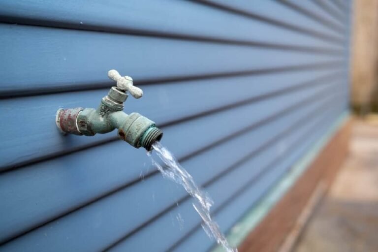 How to Repair a Faucet That Isn’t Turning Off