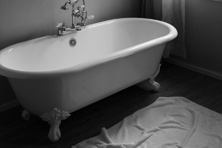 Tips from a Master Plumber on How to Repair a Bathtub Overflow Drain Leak