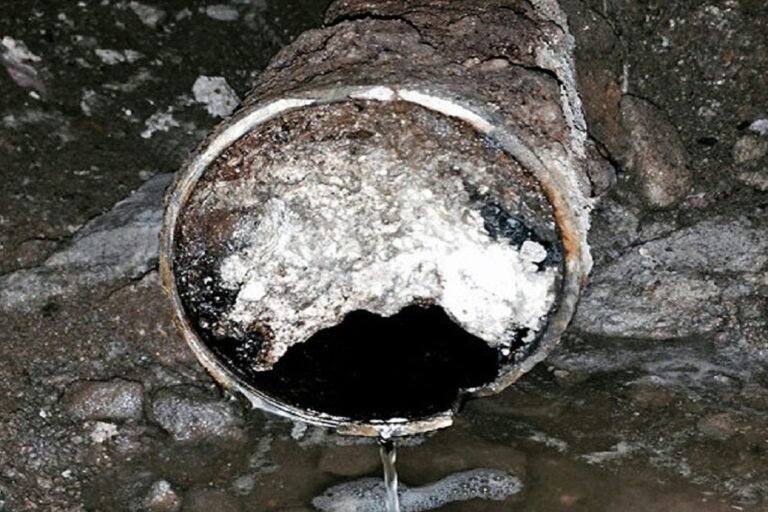 Clogged Pipes: How to Unclog Them