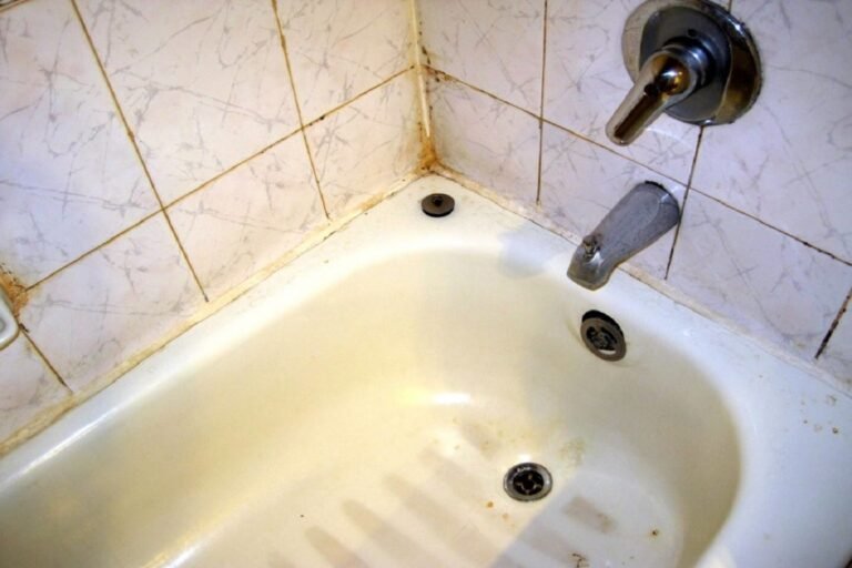 How to Detect and Cure a Bathtub Leak