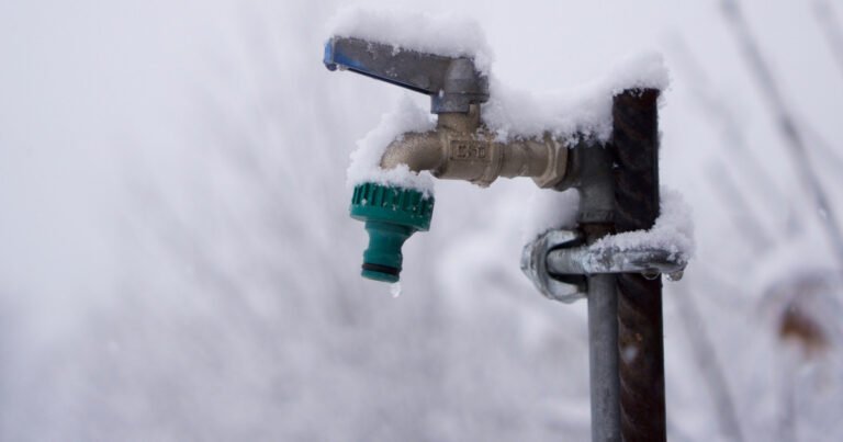 Preventing Frozen Pipes: Winter Plumbing Tips for Ottawa Homeowners