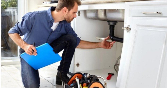 Why Should I Choose a Professional Drain Cleaner?