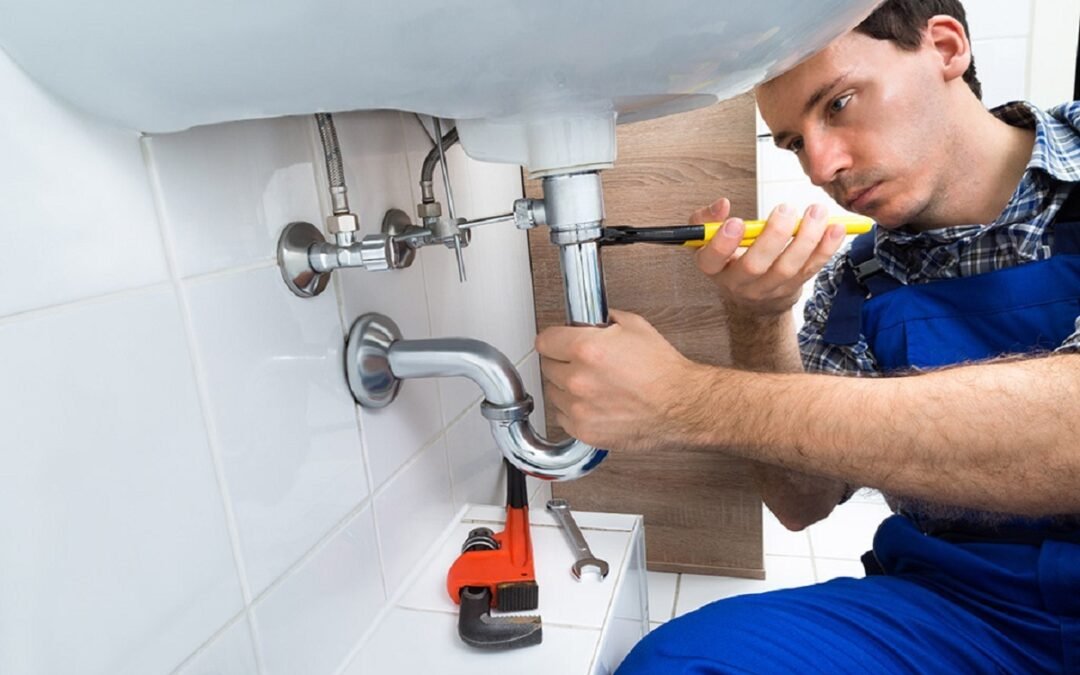 When Should I Hire a Plumber?