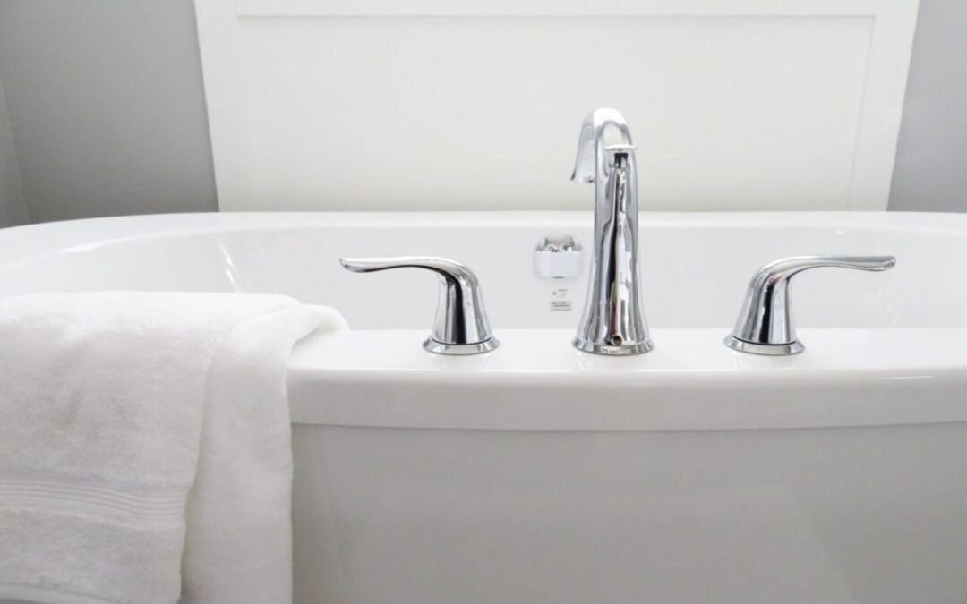 5 Common Bathtub Issues and How to Fix Them